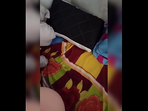 ❤️ A minha colega de quarto fica sozinha em casa porque o seu marido vai de férias e eu aproveito a oportunidade para a foder e encher-lhe o cu de leite ❤❌ Porno duro em nós ❤